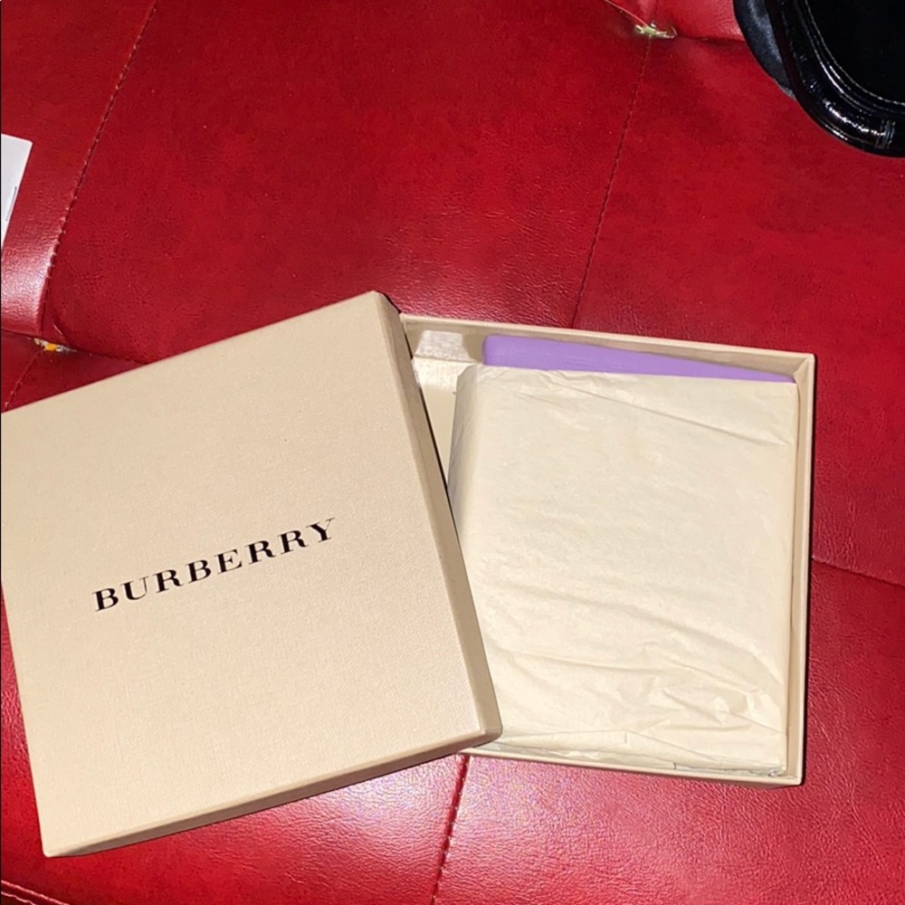 Burberry notes to self book!💜💜💜💜